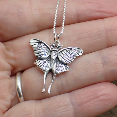 ♻️Collier Luna Moth en argent sterling recyclé