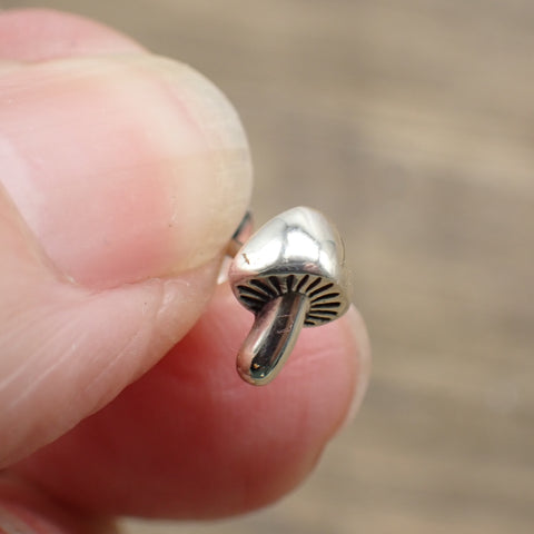♻️ Aretes de setas de plata de ley reciclada