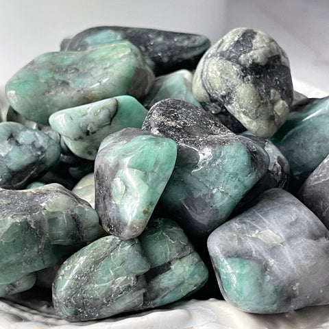 Emerald Tumbled Stone