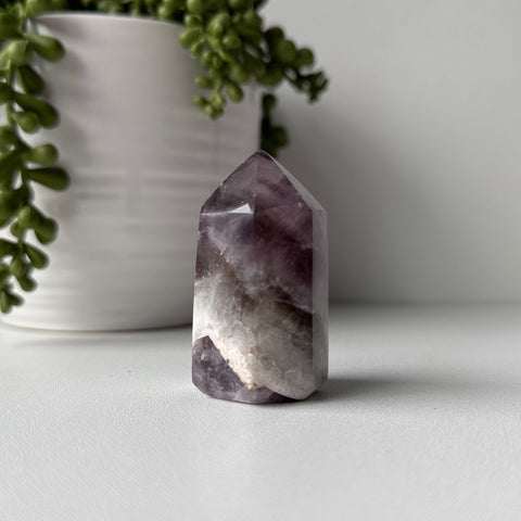 Chevron Amethyst Point