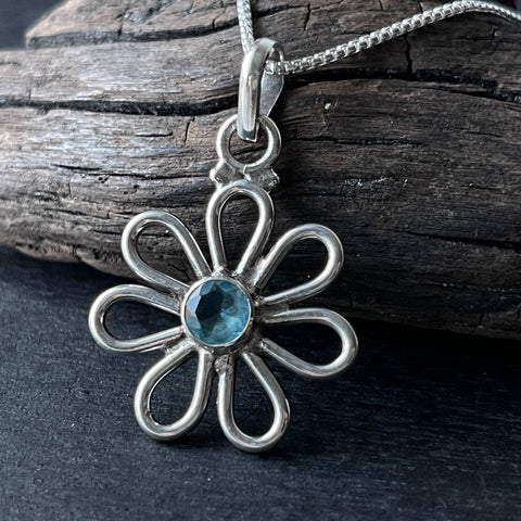 sterling silver daisy blue topaz faceted sterling silver pendant necklace