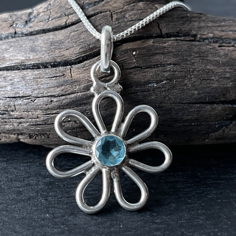 sterling silver daisy blue topaz faceted sterling silver pendant necklace