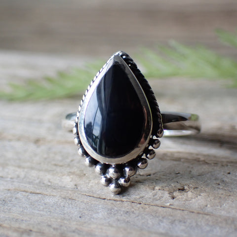 Anillo de plata de ley con ónix negro 