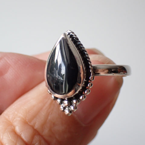 Anillo de plata de ley con ónix negro 