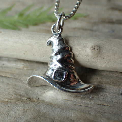 ♻️ Collier de chapeau de sorcière en argent sterling recyclé