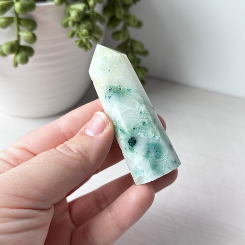 Chrysocolle en pointe de quartz 