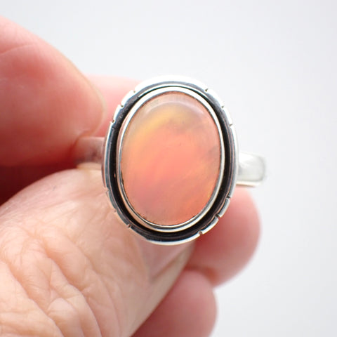 Anillo de plata de ley con ópalo Aurora - Talla 9 