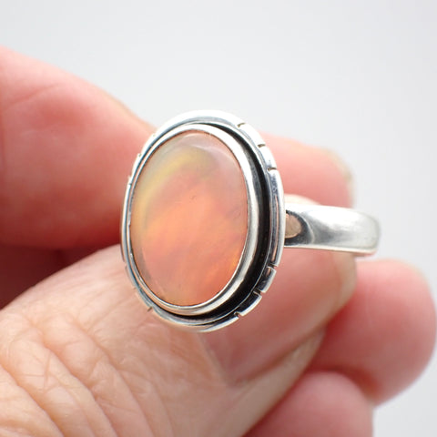 Anillo de plata de ley con ópalo Aurora - Talla 9 