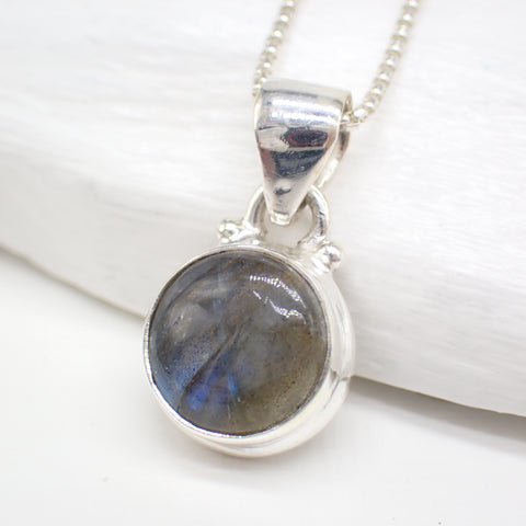 Labradorite Sterling Silver Simple Round  Necklace