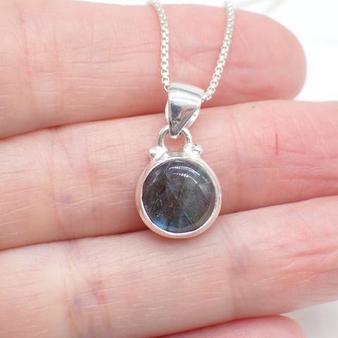 Labradorite Sterling Silver Simple Round  Necklace