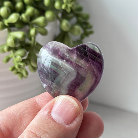 Rainbow Fluorite Mini Heart - Choisissez le vôtre