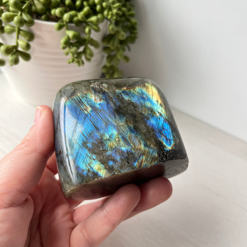 Labradorite Free Form