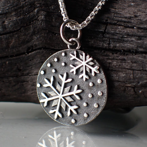 ♻️ Collier de flocon de neige en argent sterling recyclé