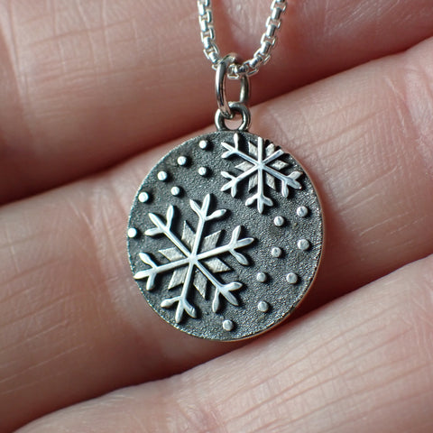 ♻️ Collier de flocon de neige en argent sterling recyclé