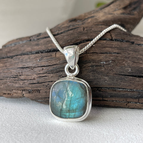 sterling silver labradorite stone crystal pendant necklace