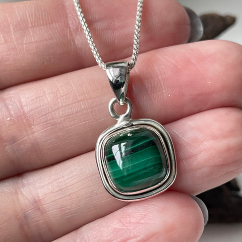 Collier en argent sterling avec malachite