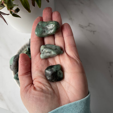 Emerald Tumbled Stone