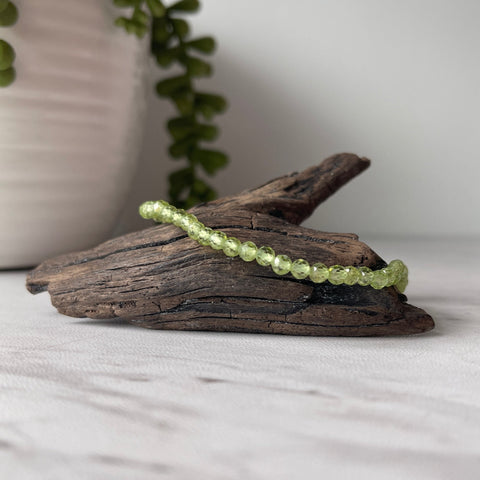 peridot faceted gemstone bracelet