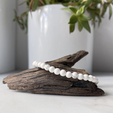 howlite gemstone bracelet