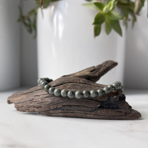 kambaba jasper gemstone bracelet