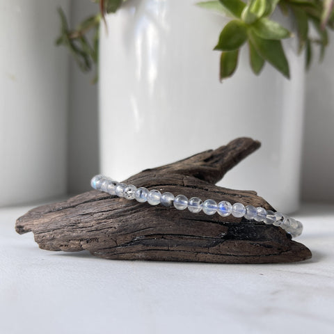 labradorite gemstone bracelet