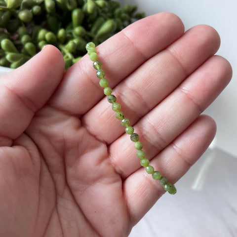 Bracelet de pierres précieuses à facettes en chrysoprase