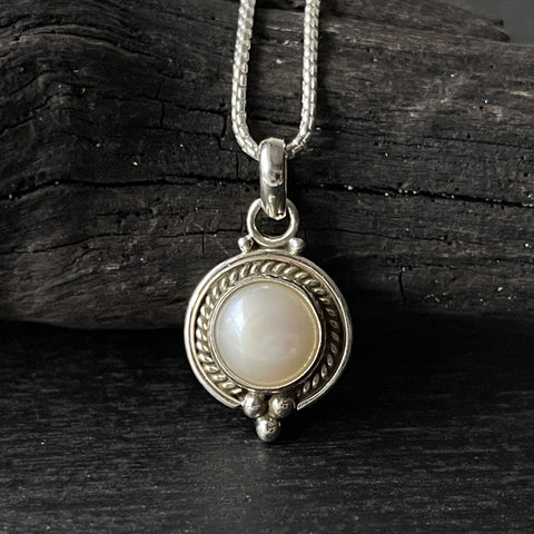 Pearl Gemstone Simple Sterling Silver Necklace